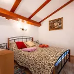 Castra Сasa de vacaciones Drivenik