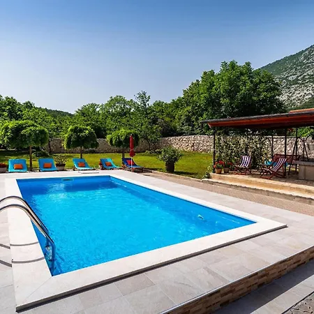 Castra Dom wakacyjny