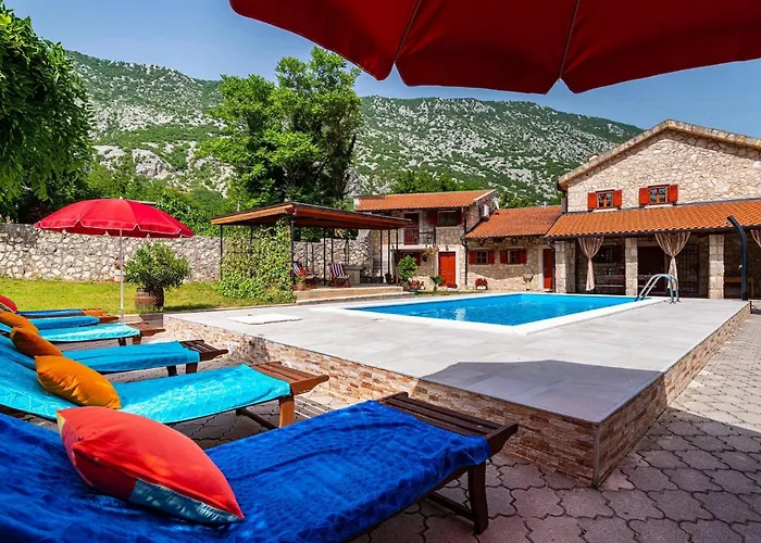 Castra Hébergement de vacances *