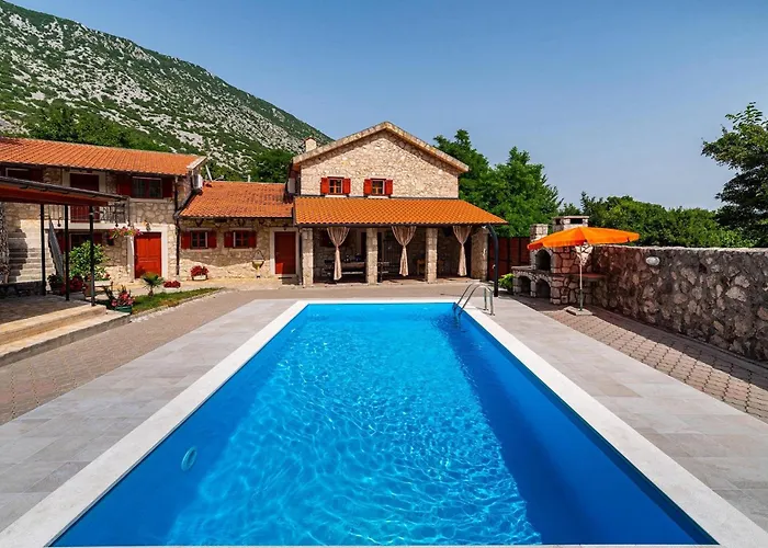 Castra Hébergement de vacances Drivenik