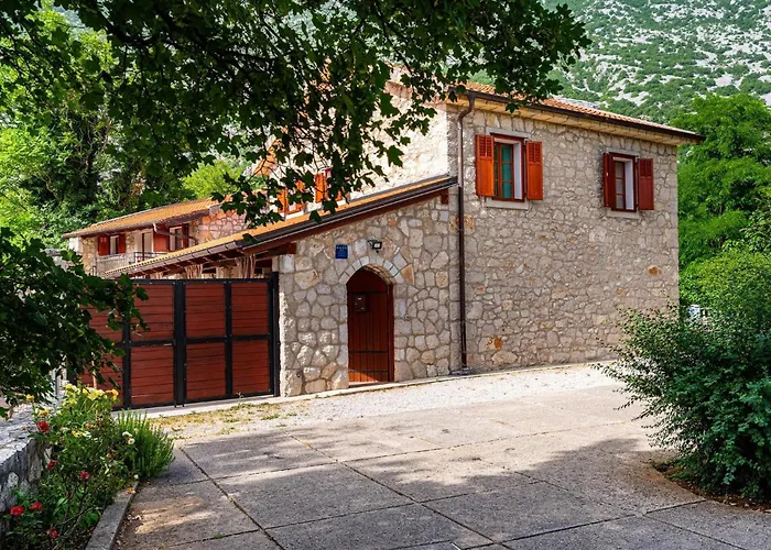 Hébergement de vacances Castra