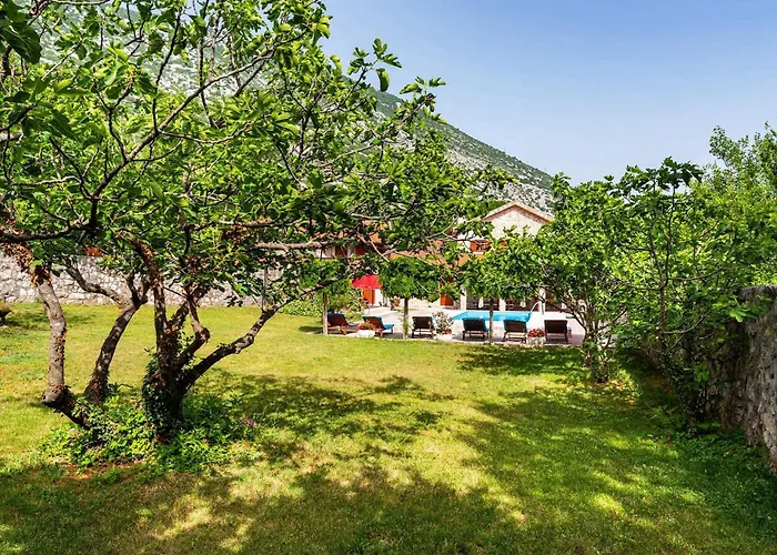 Castra Hébergement de vacances