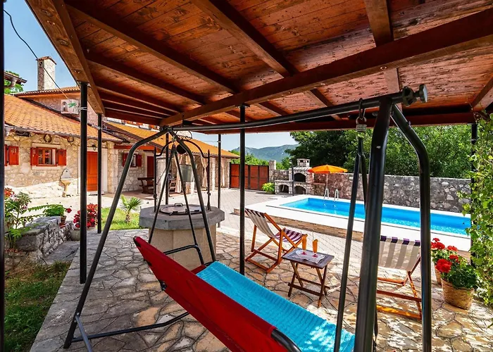 Castra Hébergement de vacances Drivenik